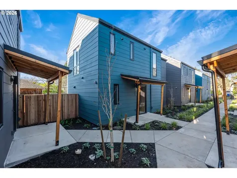 5484 SE Boise Street Portland OR 97206