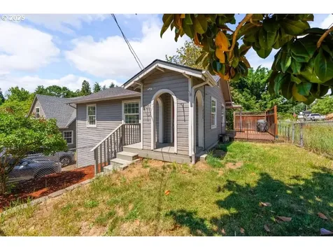 1235 SE Booth Avenue Roseburg OR 97470