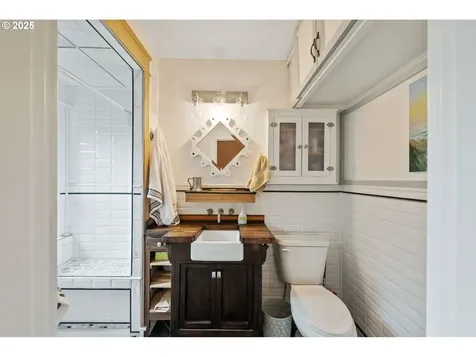 144 N Gould Street Coquille OR 97423