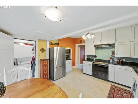 144 N Gould Street Coquille OR 97423