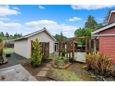 144 N Gould Street Coquille OR 97423