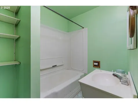 603 E 6th Street Newberg OR 97132