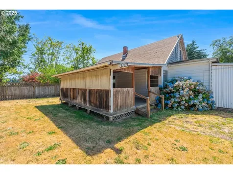 603 E 6th Street Newberg OR 97132