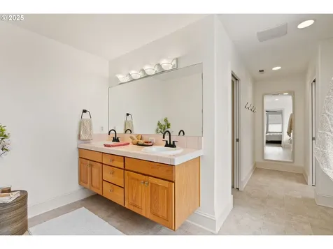 4576 NW 125th Avenue Portland OR 97229