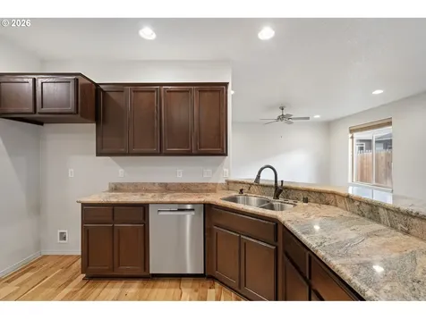3105 NE 120th Avenue Vancouver WA 98682