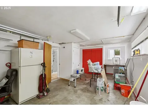 9245 SE Harrison Street Portland OR 97216