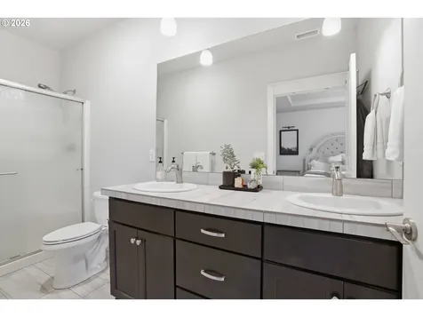 2111 NW 70th Street Vancouver WA 98665