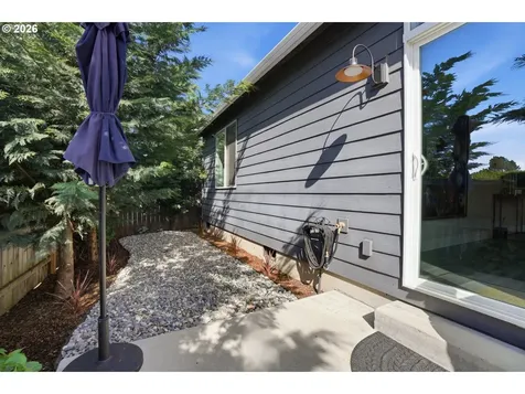 2111 NW 70th Street Vancouver WA 98665