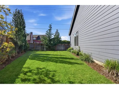 2111 NW 70th Street Vancouver WA 98665