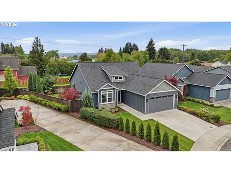 2111 NW 70th Street Vancouver WA 98665