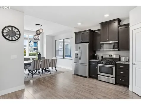 2111 NW 70th Street Vancouver WA 98665