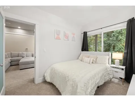 3426 SW Arnold Street Portland OR 97219
