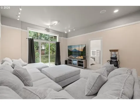 3426 SW Arnold Street Portland OR 97219