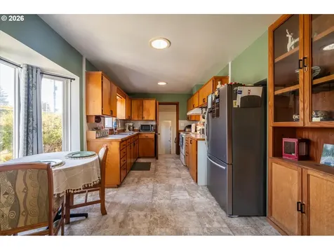 1789 14th Street North Bend OR 97459