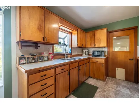 1789 14th Street North Bend OR 97459