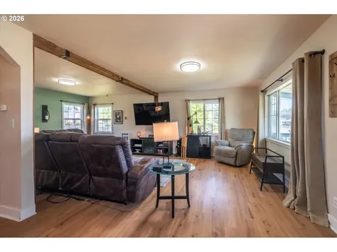 1789 14th Street North Bend OR 97459