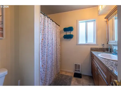 1789 14th Street North Bend OR 97459