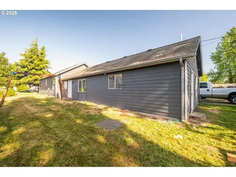 1789 14th Street North Bend OR 97459