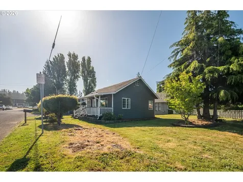 1789 14th Street North Bend OR 97459