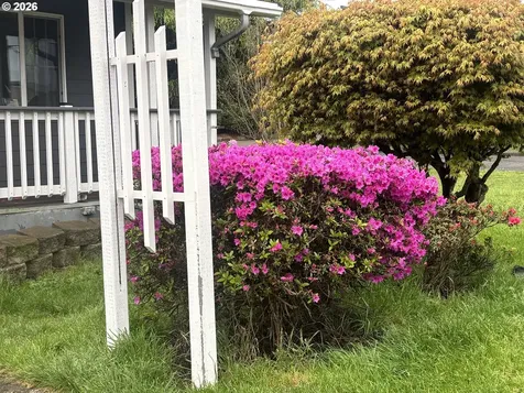 1789 14th Street North Bend OR 97459