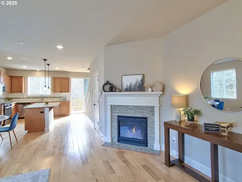 9418 SW Chopin Lane Portland OR 97225