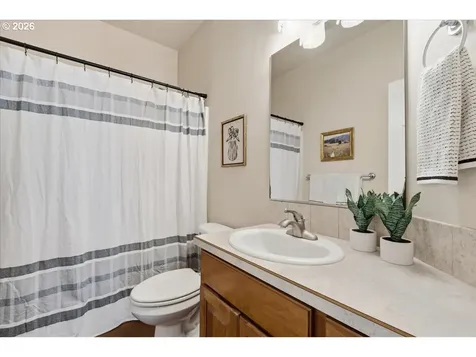 305 NW 152nd Street Vancouver WA 98685