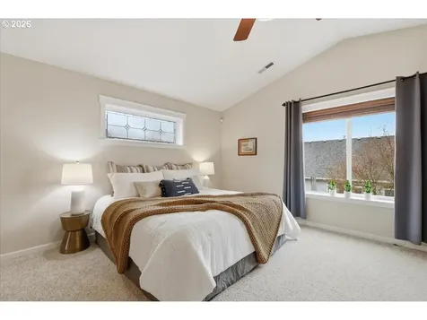 305 NW 152nd Street Vancouver WA 98685