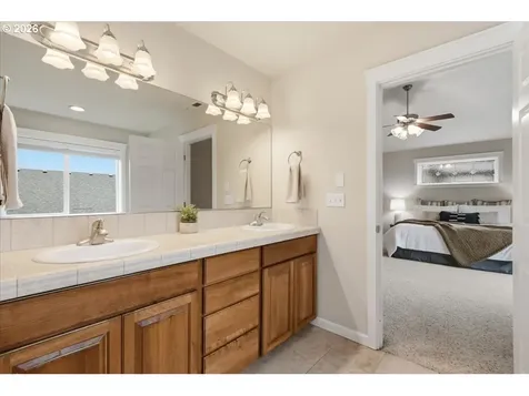 305 NW 152nd Street Vancouver WA 98685