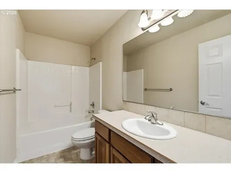 305 NW 152nd Street Vancouver WA 98685