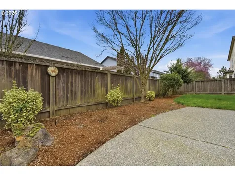 305 NW 152nd Street Vancouver WA 98685