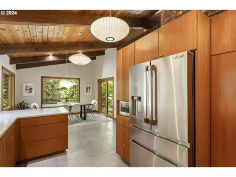 610 Atwater Road Lake Oswego OR 97034