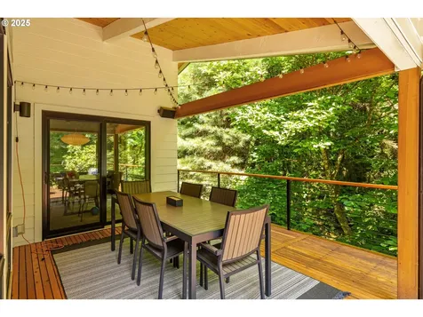 610 Atwater Road Lake Oswego OR 97034