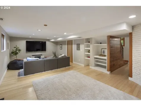 610 Atwater Road Lake Oswego OR 97034