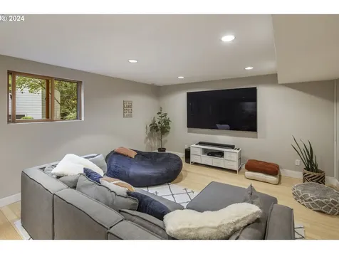 610 Atwater Road Lake Oswego OR 97034