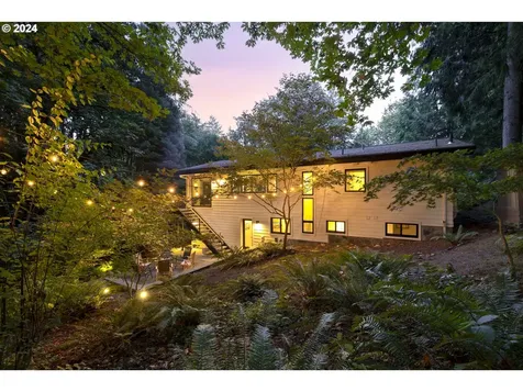 610 Atwater Road Lake Oswego OR 97034