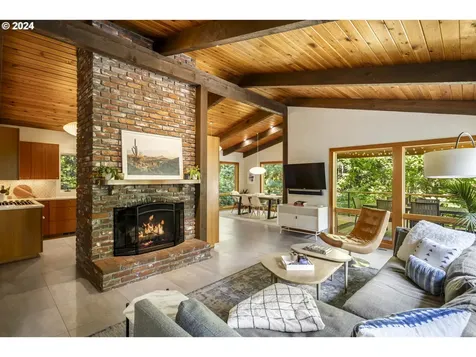 610 Atwater Road Lake Oswego OR 97034
