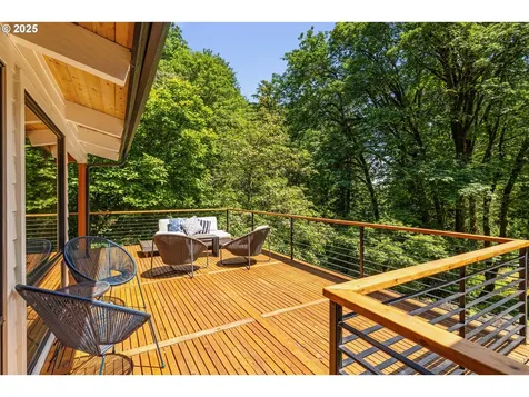 610 Atwater Road Lake Oswego OR 97034