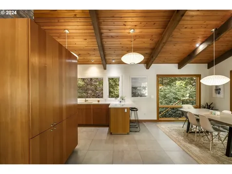 610 Atwater Road Lake Oswego OR 97034
