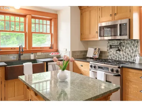 960 Tyler Street Eugene OR 97402