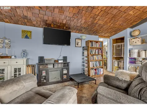 7138 Grandview Avenue Scotts Mills OR 97375