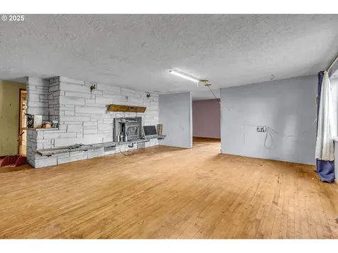 7138 Grandview Avenue Scotts Mills OR 97375