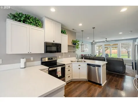 255 W Christy Court Yacolt WA 98675