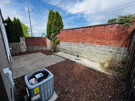 9495 NW Ember Lane Portland OR 97229