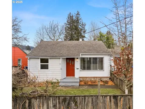 23 SE 91st Avenue Portland OR 97216