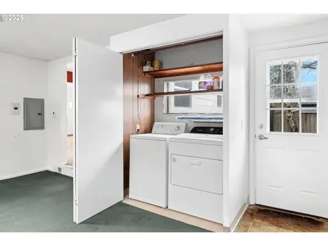 23 SE 91st Avenue Portland OR 97216