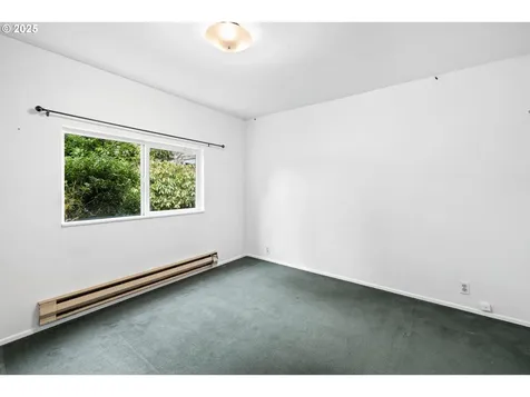 23 SE 91st Avenue Portland OR 97216
