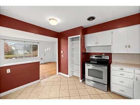 23 SE 91st Avenue Portland OR 97216