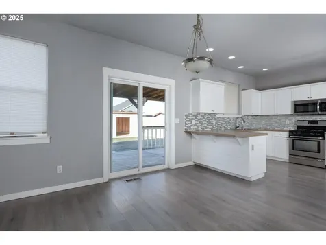 3549 Jones Loop Hood River OR 97031