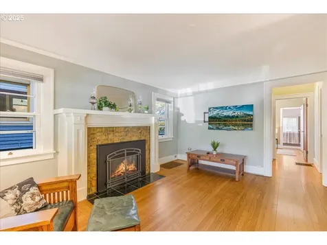 1638 SE Harrison Street Portland OR 97214
