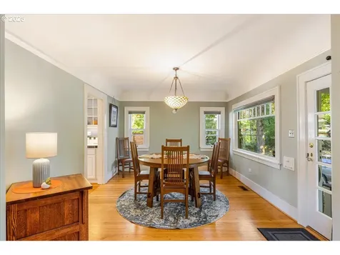 1638 SE Harrison Street Portland OR 97214